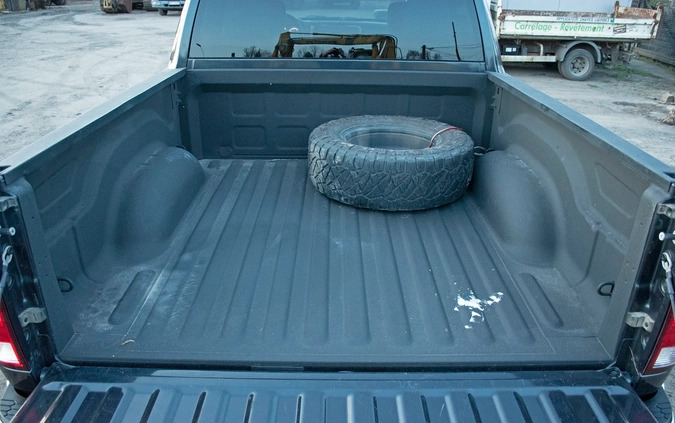 Dodge RAM cena 69000 przebieg: 120000, rok produkcji 2016 z Warszawa małe 379